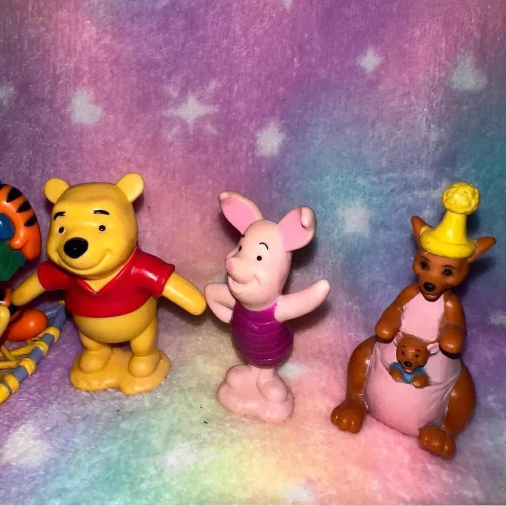 Disney Winnie the Pooh and friends cake topper’s